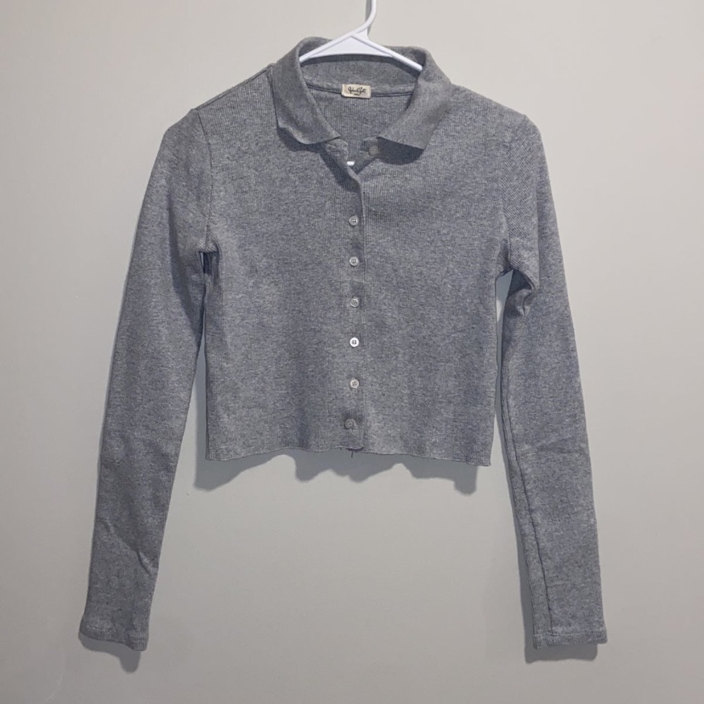 Brandy Melville Long Sleeve Ribbed Button Up Collared Top